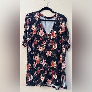 Torrid | Super Soft Knit Tee Floral | Size 2
